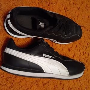 Boys puma sneakers